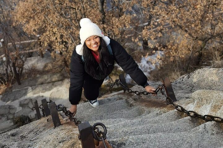 4-Day Xi'an Cultural & Huashan Adventure: Terracotta Warriors, City Wall & North Peak