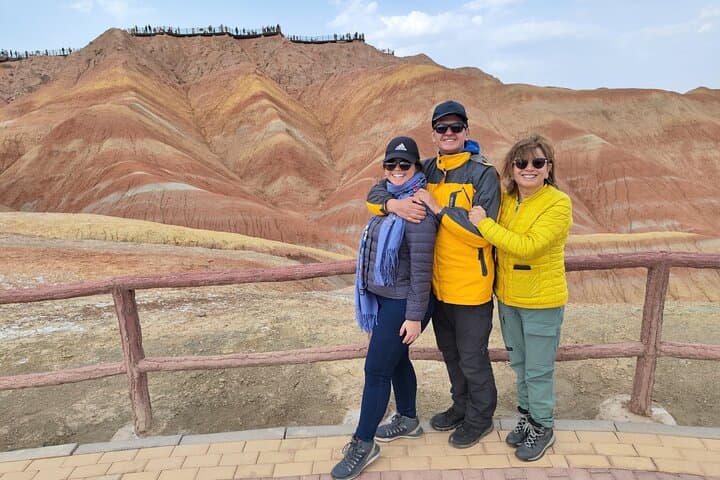 8-Day Silk Road Private Journey: Xining to Dunhuang — Qinghai Lake, Rainbow Mountains & Mogao Caves