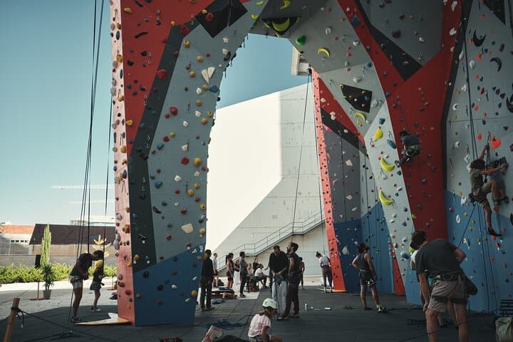 Lisbon Climbing Pack at Escala25 — Beginner-Friendly Sport and Bouldering Sessions photo 4