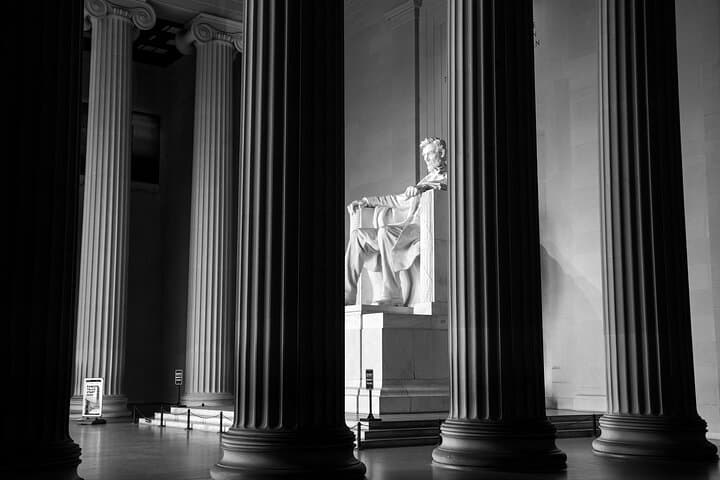 Monuments and Memorials Night Walking Tour: Washington DC After Dark photo 2
