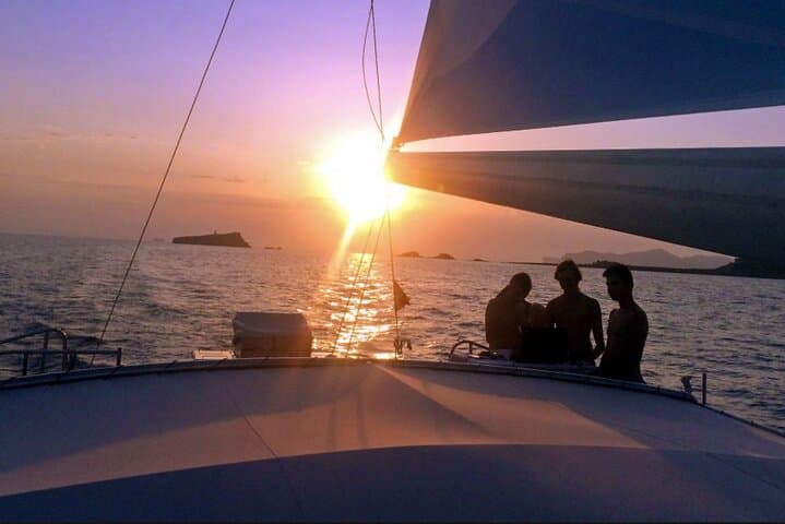 Sunset Catamaran Cruise Over Cartagena Bay: Two-Hour Evening Sail photo 4