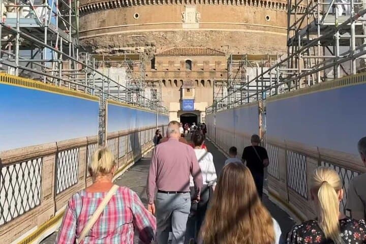 Private 3-Hour Rome Van Tour with Hotel Pickup — Drive Past Ancient Landmarks photo 3