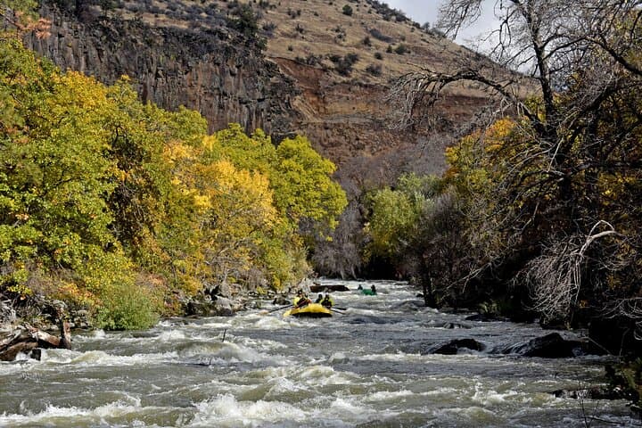 Kikacéki (Ward's) Canyon Klamath River Rafting