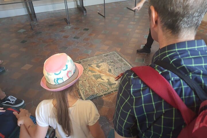 Athens Archaeological Museum Guided Tour for Kids — Interactive Family Experience photo 3