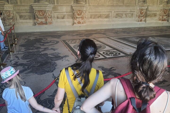 Athens Archaeological Museum Guided Tour for Kids — Interactive Family Experience photo 4