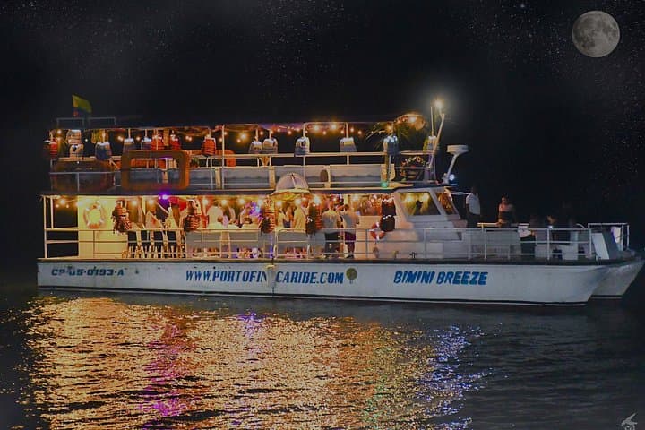 San Andrés Fiesta Blanca: 3-Hour Nighttime Boat Party with Buffet & Open Bar photo 2