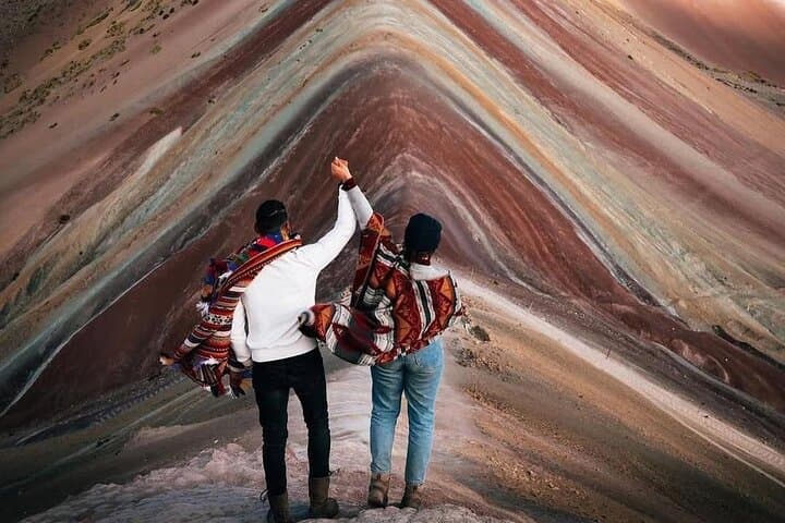 7-Day Lima to Machu Picchu Tour: Huacachina, Rainbow Mountain & Machu Picchu
