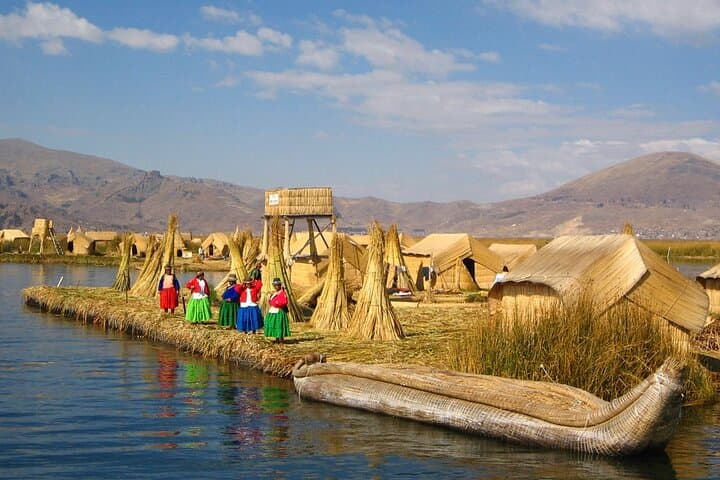 Exploring the Uros Floating Islands: Half-Day Tour from Puno on Lake Titicaca photo 3