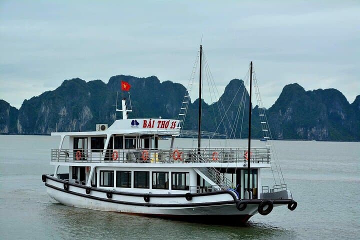 Halong Bay Full-Day: Sung Sot Cave, Kayaking & Ti Top Island (From Hanoi) photo 3
