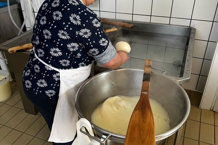 Sorrento Gastronomic Tour: Mozzarella, Limoncello, Olive Oil & Gragnano Pasta photo 2