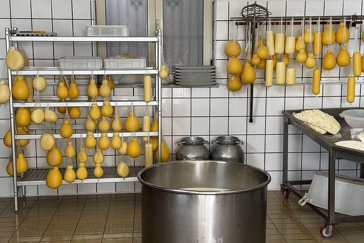 Sorrento Gastronomic Tour: Mozzarella, Limoncello, Olive Oil & Gragnano Pasta photo 3