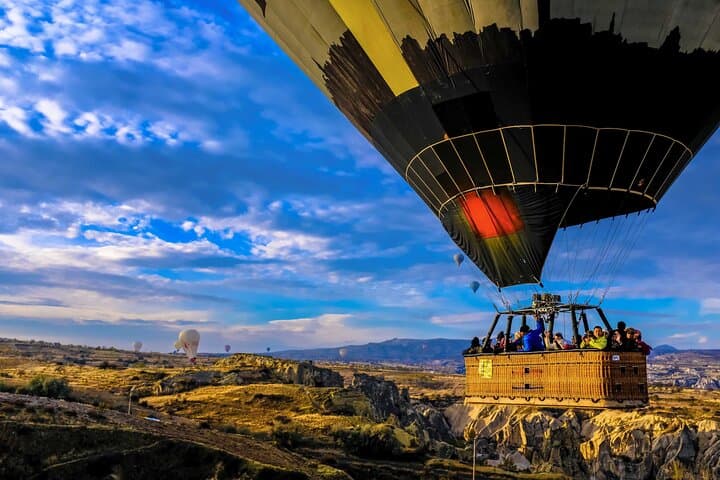 Cappadocia Hot Air Balloon Flight: Sunrise Tour & Practical Guide photo 2