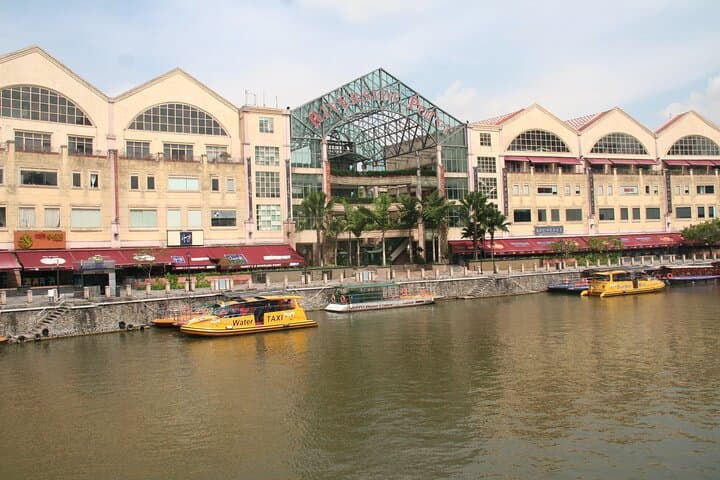 Singapore Private Walking Tour with a Local Guide — Marina Bay to Little India photo 4