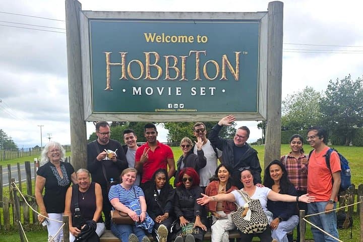 Hobbiton Small-Group Day Tour from Auckland — Hobbiton Movie Set & Alexander Farm photo 2