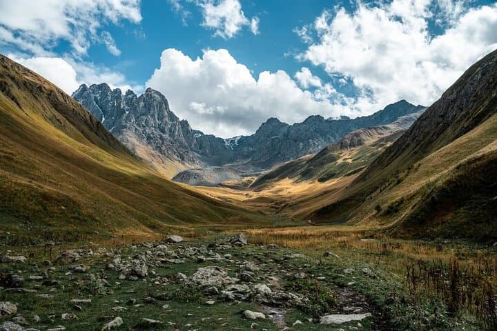 Caucasus Mountain Bike Tour: 3-Day Kazbegi MTB Adventure photo 5