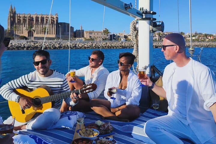 Gourmet Sailing to Portals Vells: Classic Sailboat Lunch from Palma photo 3