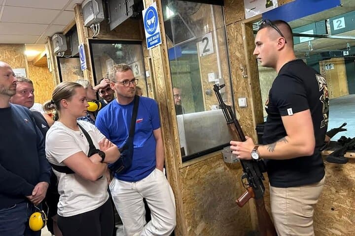 Gdańsk Shooting Range Experience: Tactical Indoor Firearms Session photo 2
