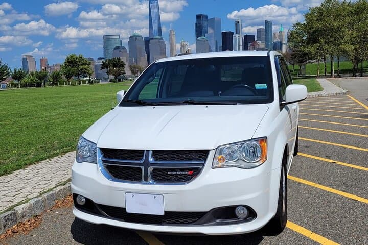 Times Square to Cape Liberty XL Minivan Transfer — Private Cruise Port Shuttle photo 3