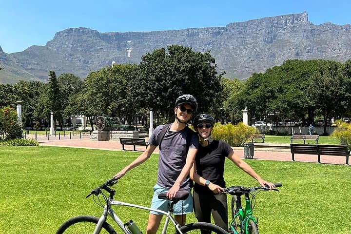 Private City Bike Tour Along Cape Town's Atlantic Promenade photo 4
