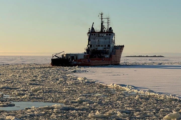 Polar Icebreaker Cruise & Santa Claus Village Day Trip from Saariselkä photo 1