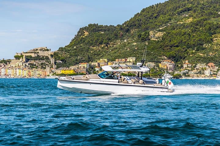 Private Boat Adventure from Athens to Kea Island: A Five-Hour Aegean Escape photo 3