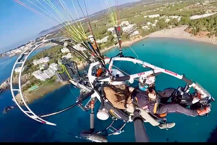 Motorized Paragliding Over Ibiza: 30-Min Scenic Island Flight