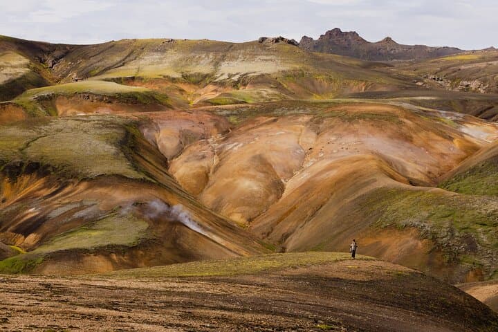 Landmannalaugar Super-Jeep Day Tour: Rhyolite Mountains, Hot Springs & Ljótipollur