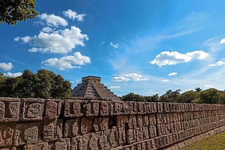 chichen-itza-cenote-xcajum-valladolid-day-tour-guide photo 2
