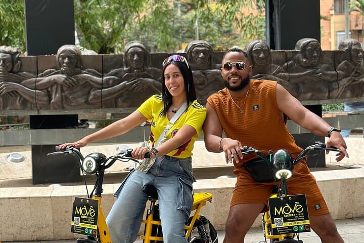 Medellín VIP Private Historic E‑Bike Tour with Lunch — Half‑Day City Highlights photo 4