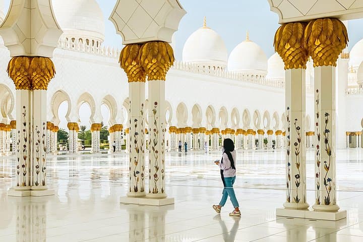 Abu Dhabi Golden Hour: Grand Mosque Sunset & Iconic City Highlights Day Tour photo 2