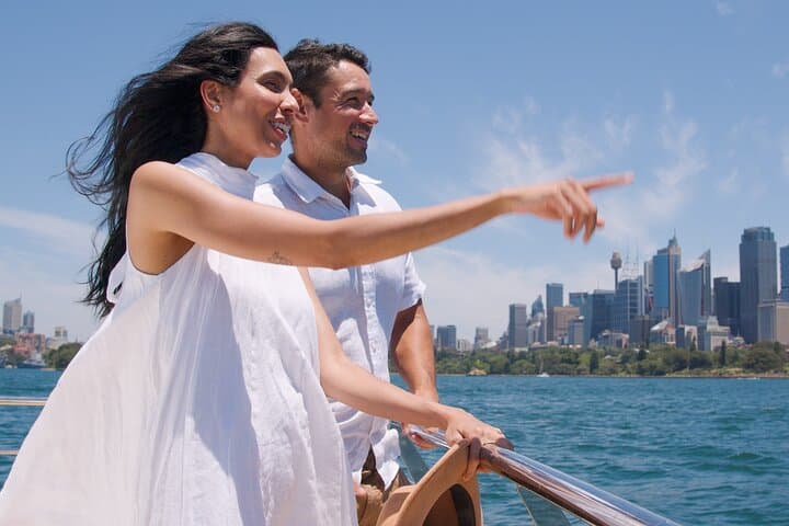 Sydney Harbour 1-Hour Sightseeing Cruise from Circular Quay — Opera House & Harbour Bridge Views photo 2