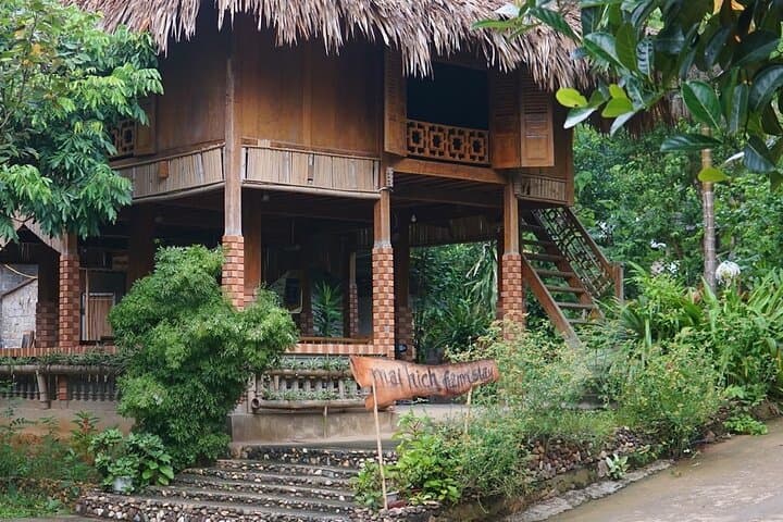 Mai Chau and Moc Chau 2-Day Village, Tea-Farm & River Canoe Adventure photo 4