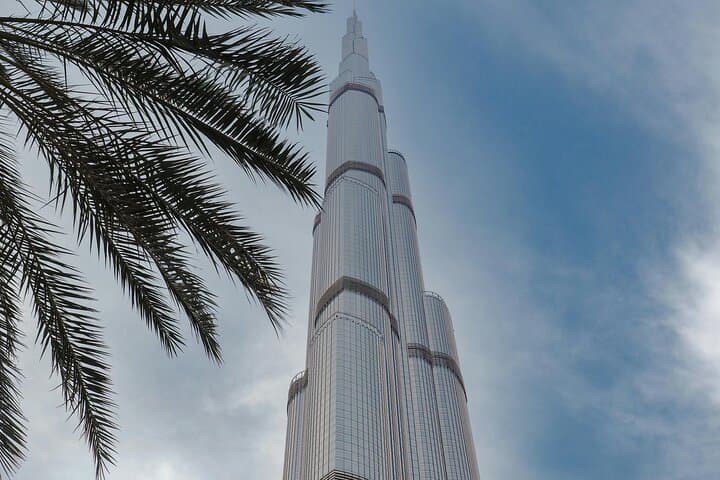 Burj Khalifa Observation Deck: Dubai Skyline Views from the 124th–125th Floors photo 2