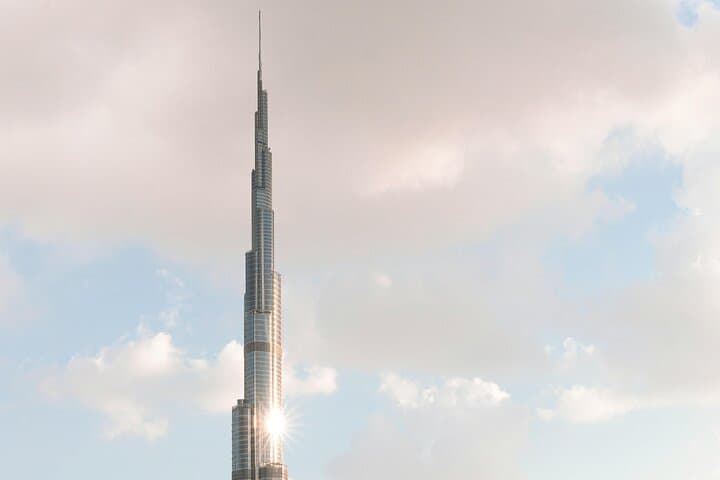 Burj Khalifa Observation Deck: Dubai Skyline Views from the 124th–125th Floors photo 3