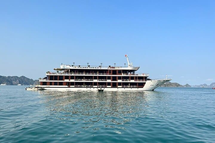 Aspira 2-Day Luxury Cruise: Ha Long & Lan Ha Bay Overnight