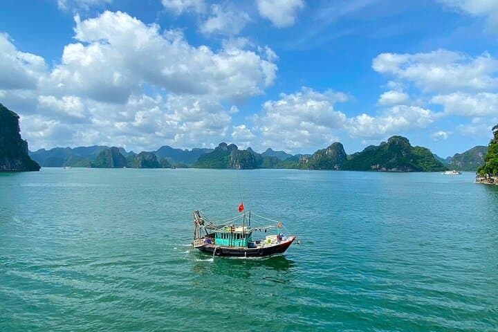 Halong Private Canoe Tour: Discover Lan Ha Bay’s Hidden Gems photo 4