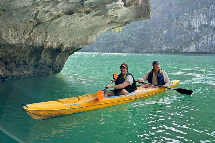 Halong Private Canoe Tour: Discover Lan Ha Bay’s Hidden Gems