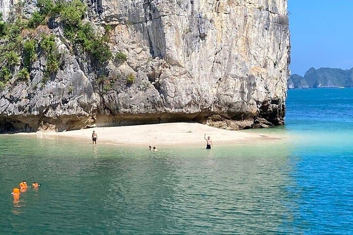 Halong Private Canoe Tour: Discover Lan Ha Bay’s Hidden Gems photo 5