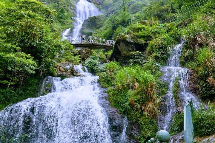 Walk the Dragon Cloud Glass Bridge and Silver Waterfall: Sapa Half-Day Adventure photo 5