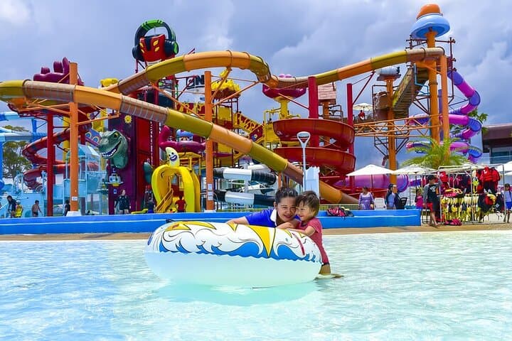 Aquaventure Waterpark Private Transfer — Full-Day Atlantis The Palm Experience photo 3