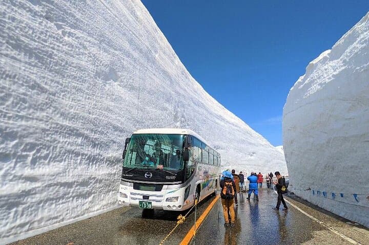 Tateyama Kurobe Alpine Route Snow Wall Day Trip from Nagoya photo 3