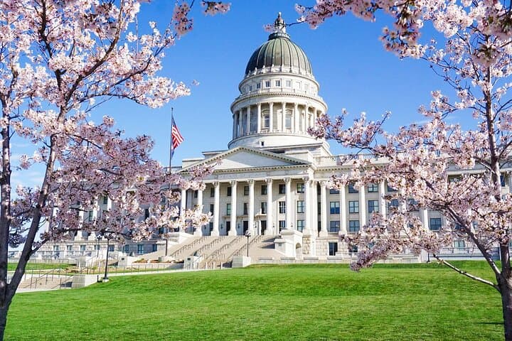 6-Day Mt. Rushmore, Yellowstone & Arches National Parks: Denver to Salt Lake City Tour photo 2
