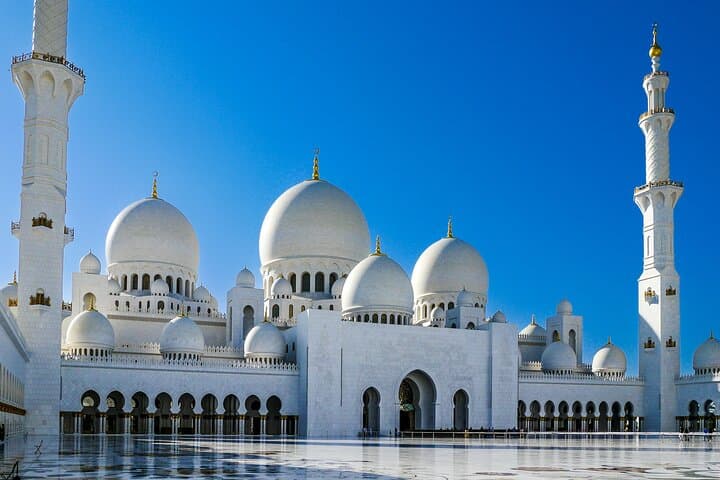 Full-Day Abu Dhabi City Tour from Dubai: Sheikh Zayed, Emirates Palace & Heritage Village photo 4
