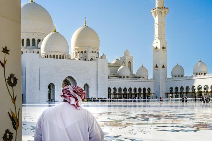 Abu Dhabi Day Tour from Dubai — Sheikh Zayed, Corniche & Heritage Stops photo 6