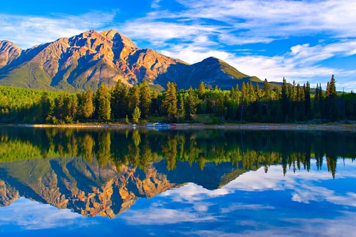Explore Jasper National Park: Self-Guided Driving Audio Tour Highlights & Planning Tips