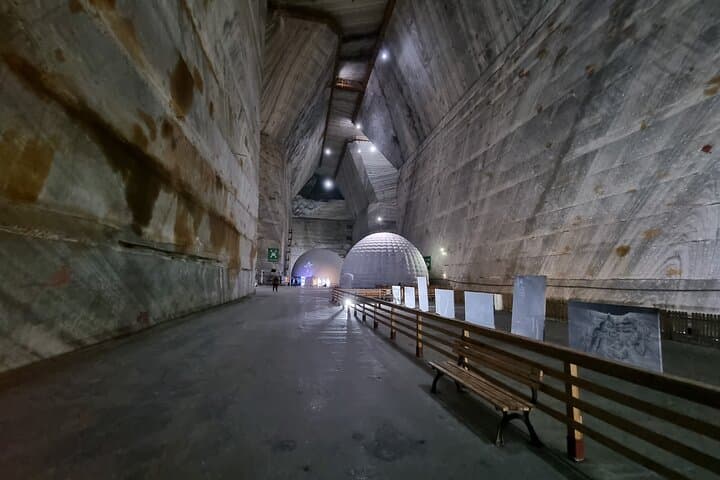 Slănic Salt Mine & Berca Mud Volcanoes: Private Day Trip from Bucharest