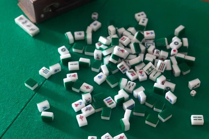 Learn Mahjong in Hong Kong: Dim Sum & Local Game Night photo 3