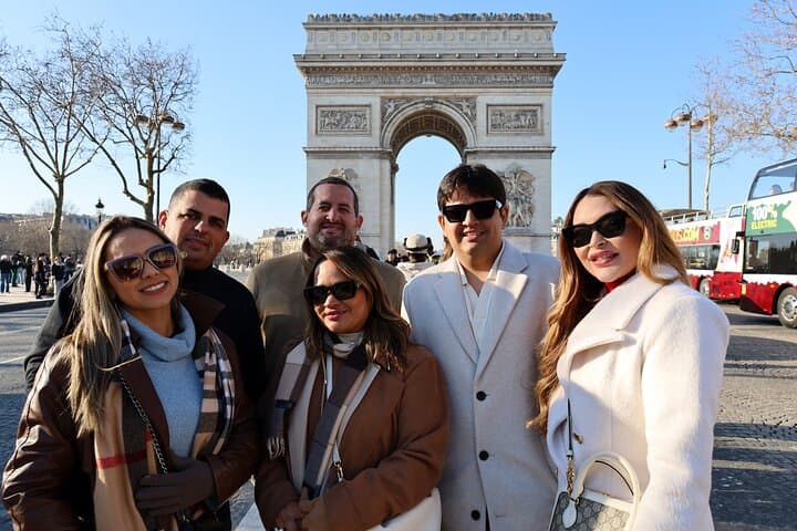 6-Hour Paris Walking Tour with Photoshoot and Crêpe Break photo 5