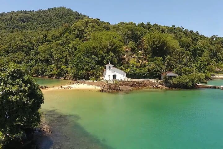 Private Boat Route to Paradise Islands in Angra dos Reis — Snorkel, Beaches & Local Flavors photo 6