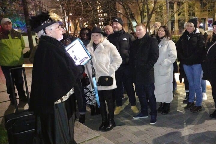 Jack the Ripper Whitechapel Walking Tour with Fish & Chips in London photo 2
